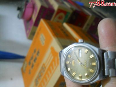 时光之轮 旧货市场上的自动双狮表